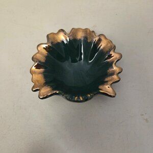 Vintage Unbranded Dark Green Gold Scalloped Edge Footed Trinket Soap Dish